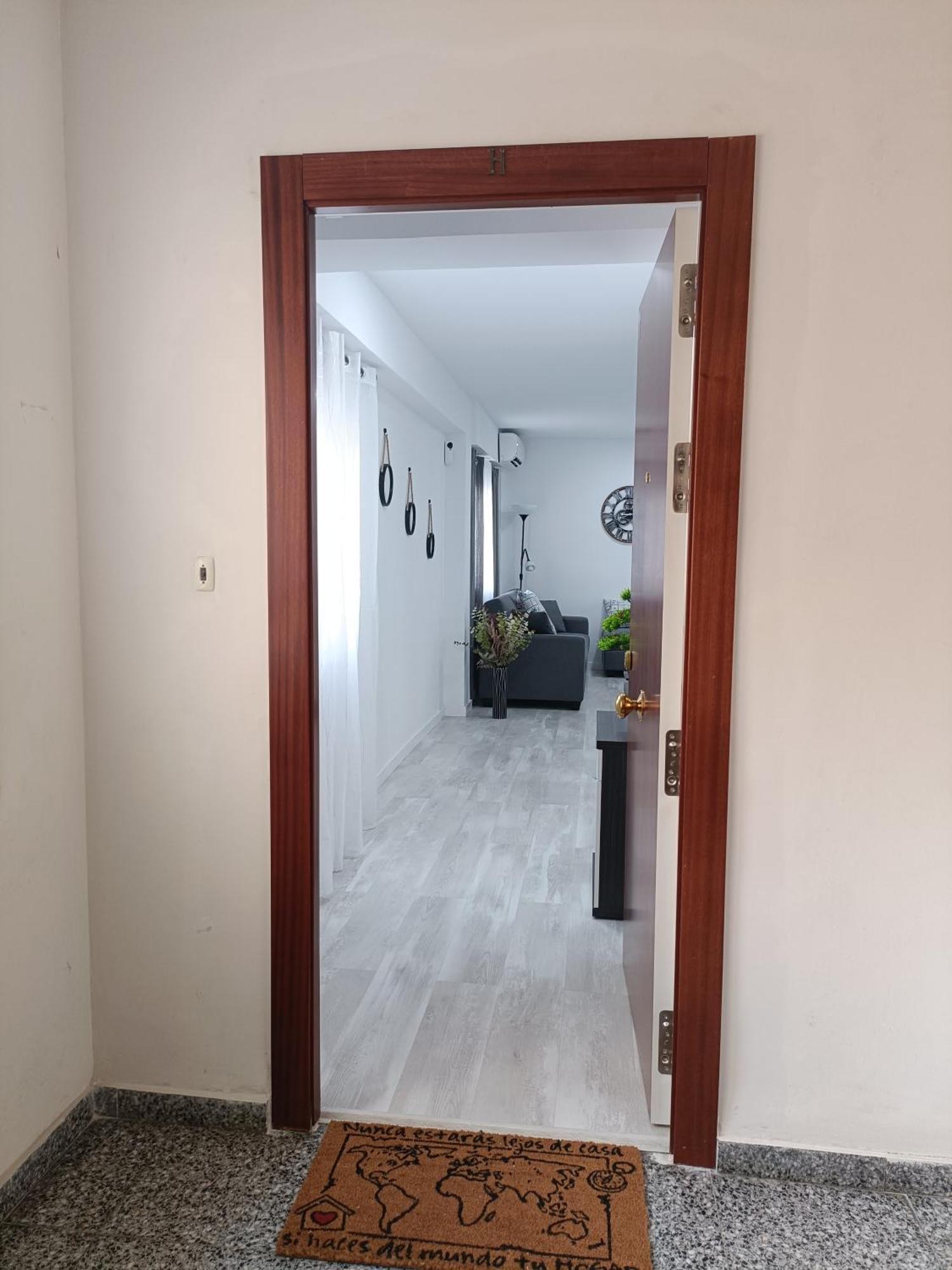 Mare De Deu, Vivienda Vacacional Para Familias Y Mayores De 25 Anos En El Grao De Gandia-Playa Playa de Gandia Kültér fotó